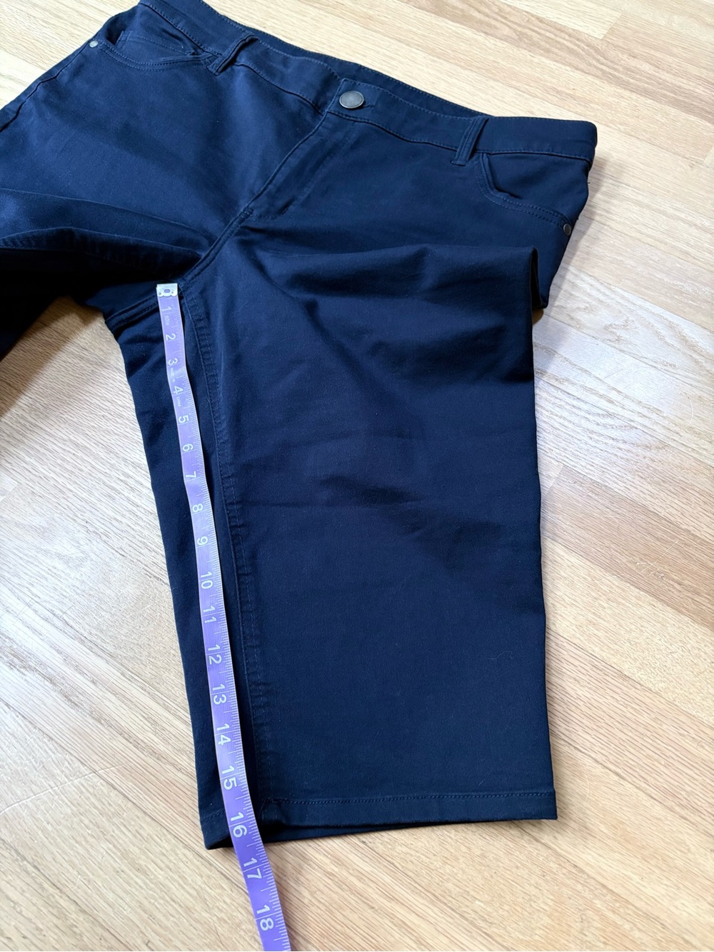 CJ Banks Navy Blue Bermuda Shorts Size 16W in Excellent Condition - Picture 7 of 7